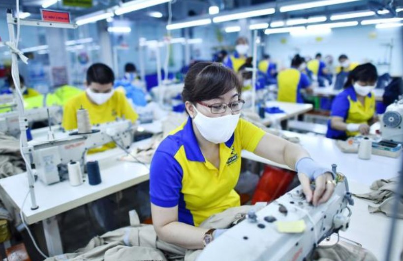 越南紡織服裝集團(Vinatex)引述越南海關總局的統計數據顯示，今年7月份，服裝紡織品的出口額約達42.9億美元，年比增加12.4%。